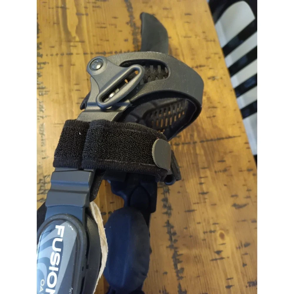 Breg Fusion OA Knee Brace Right Leg Size 20 Small a5
